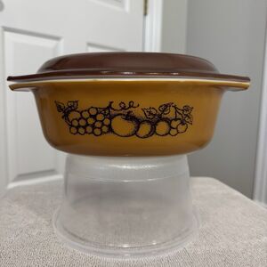 Vintage Pyrex Old Orchard #043 1½ QT Oval Casserole Dish with Lid 943 C33